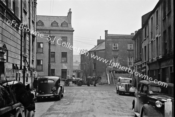 OLD FRANCISCAN PRIORY  LIBERTY STREET  OLD HOUSE SEEN FROM SIDE OF COURTHOUSE ON LEFT